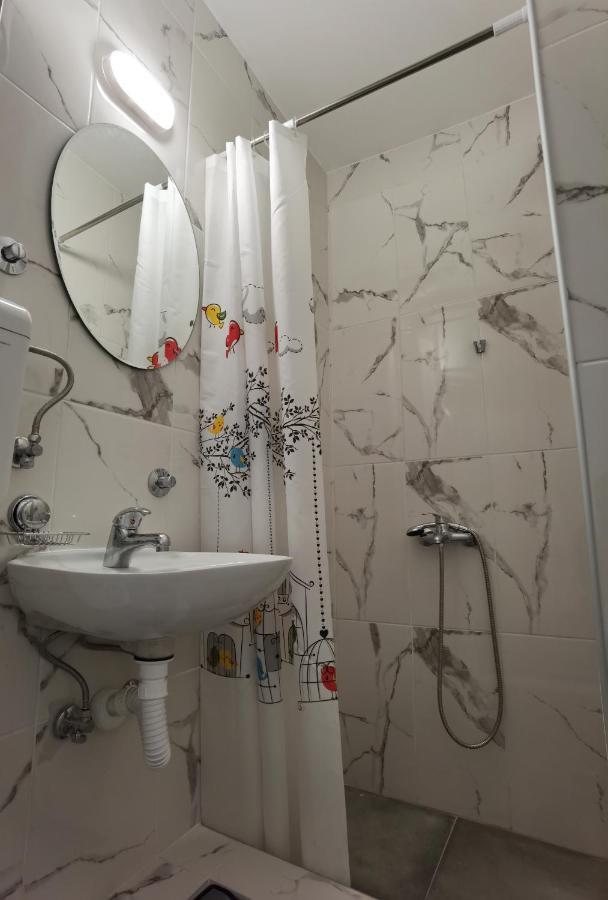 Apartman Lena Banovo Brdo Apartment Белград Екстериор снимка