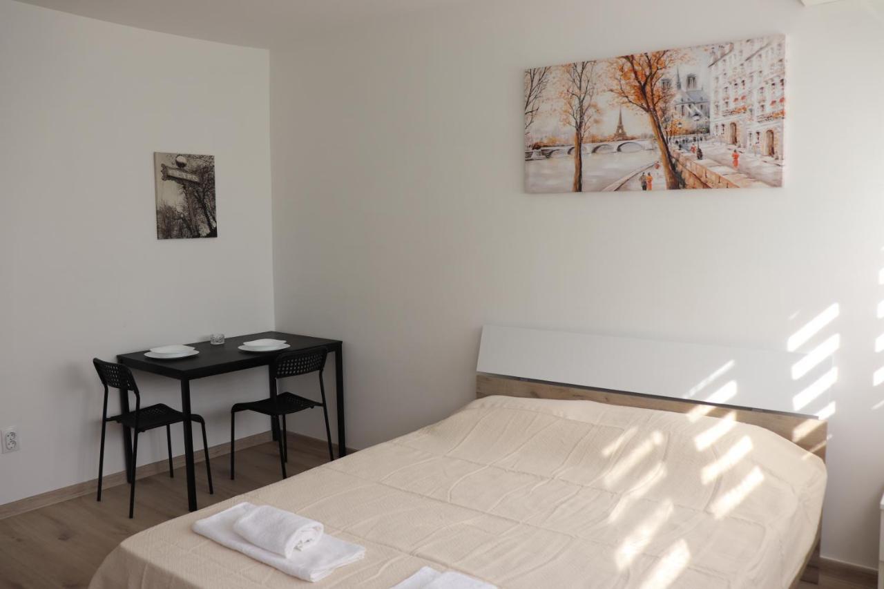 Apartman Lena Banovo Brdo Apartment Белград Екстериор снимка