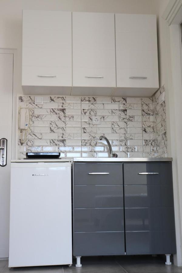 Apartman Lena Banovo Brdo Apartment Белград Екстериор снимка